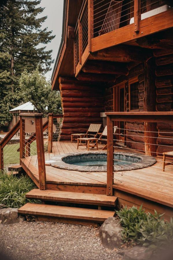 Wilder And Pine Riverside Cabins Stevenson Exteriör bild